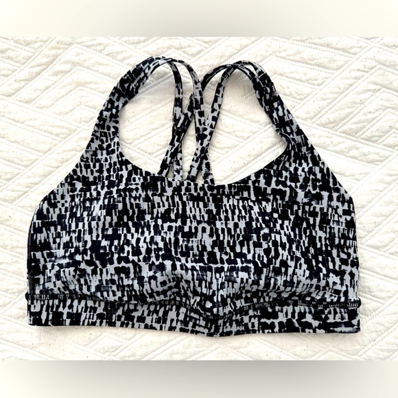 •LULULEMON/Energy Bra/Urban Block Ice Grey Black• - Picture 2 of 11